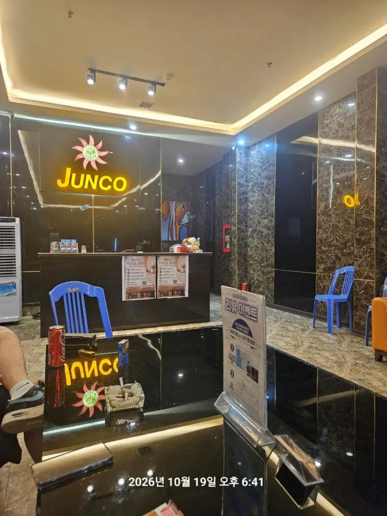 2026-10-19-준코가라오케-대기응대-실물응접-직접대화